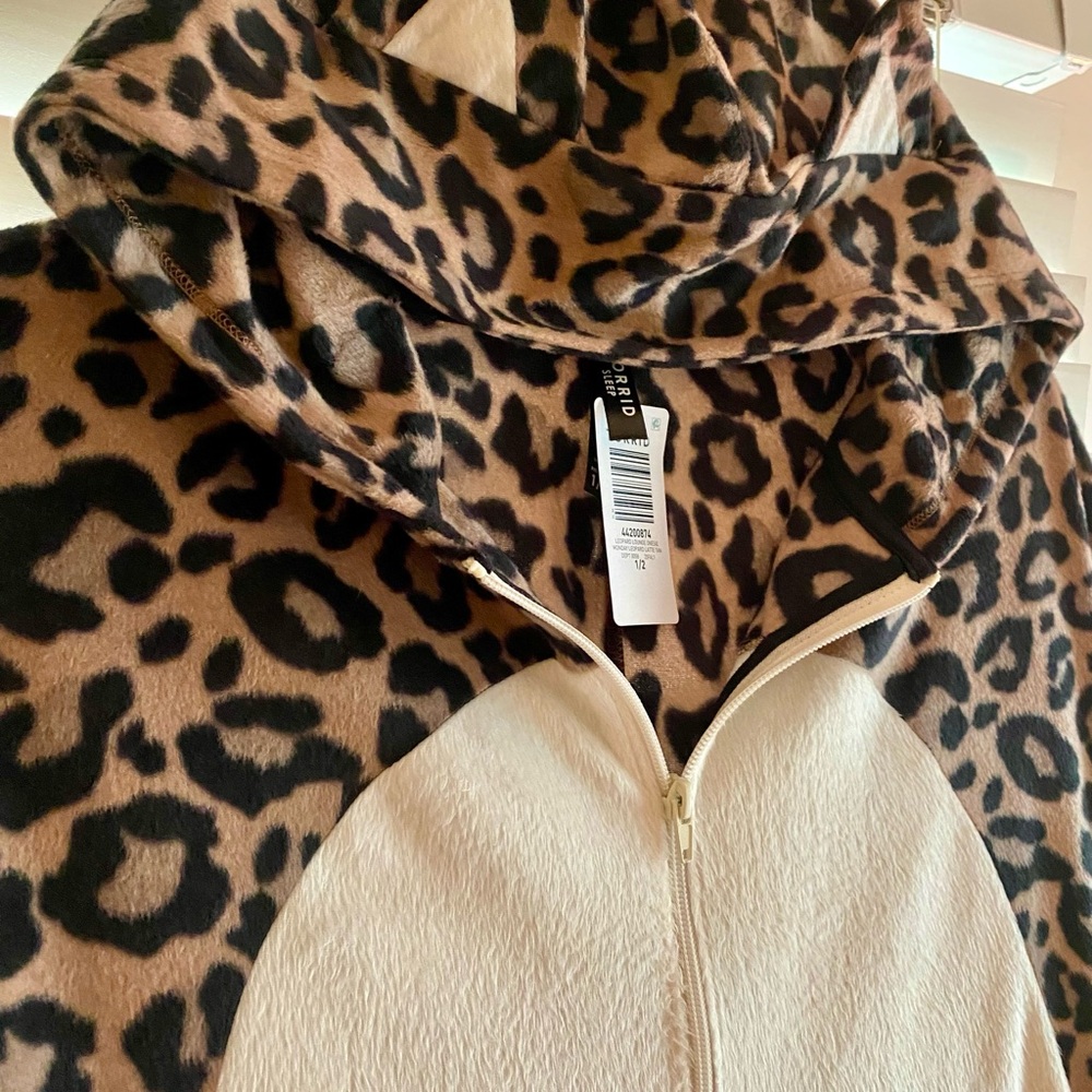 Torrid Leopard Print Onesie Pajamas Size 1/2X NWT! - Picture 10 of 12